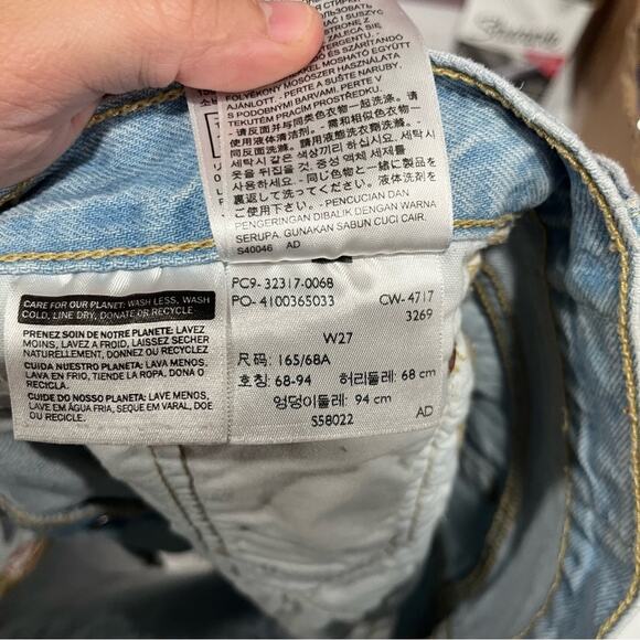 Levi’s 501 Light Wash Cut Off Jean Denim Shorts Button Fly - Picture 6 of 8